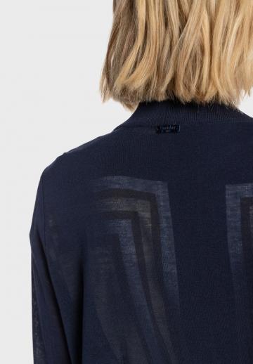 Длинный жилет