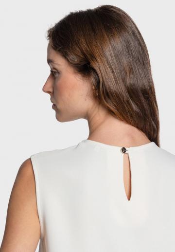 Блузка без рукавов