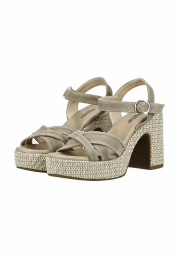 Босоножки на платформе