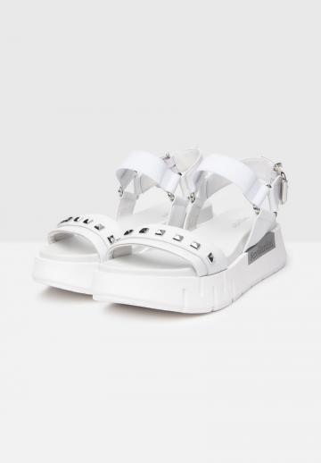 Босоножки на танкетке