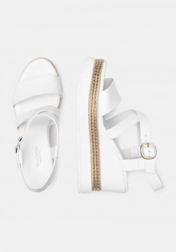 Босоножки на танкетке