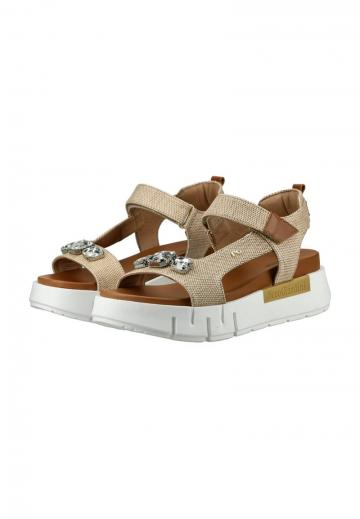 Босоножки на танкетке