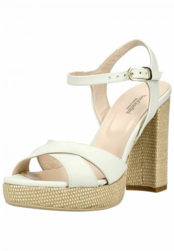 Туфли на высоком каблуке