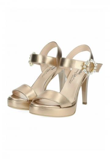 Босоножки на платформе