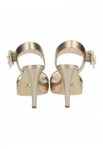 Босоножки на платформе