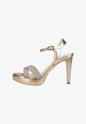 Босоножки на платформе