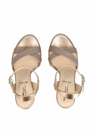 Босоножки на платформе