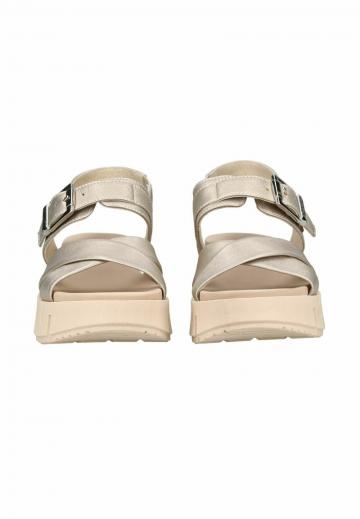 Босоножки на платформе