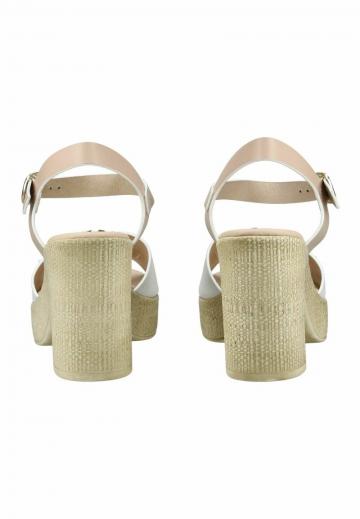 Босоножки на платформе