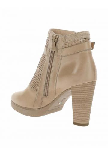 Полусапожки на высоком каблуке