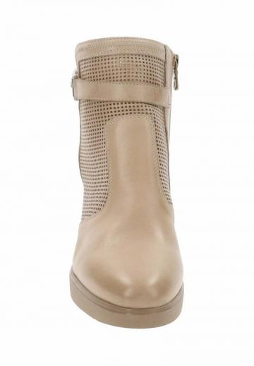 Полусапожки на высоком каблуке