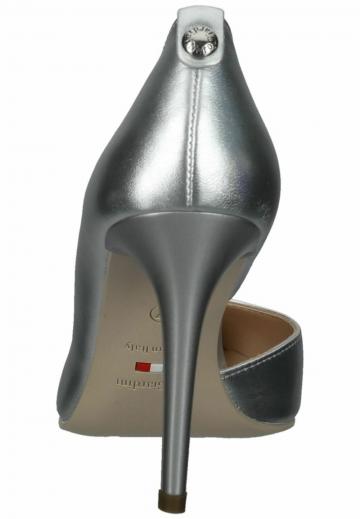 Туфли на высоком каблуке