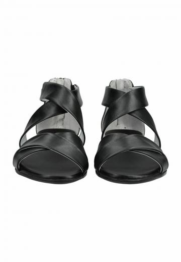 Босоножки на танкетке