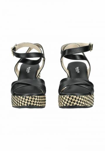 Босоножки на платформе