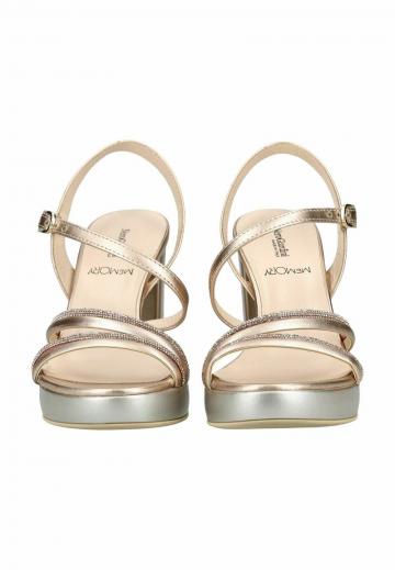 Босоножки на платформе