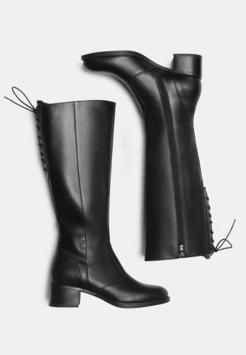 Сапоги на шнуровке
