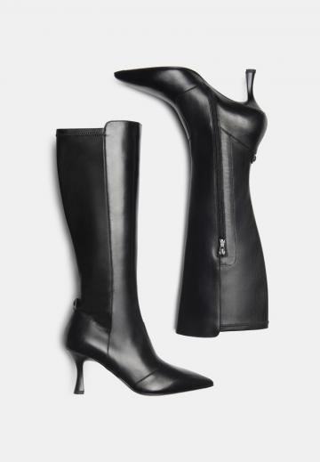 Высокие сапоги