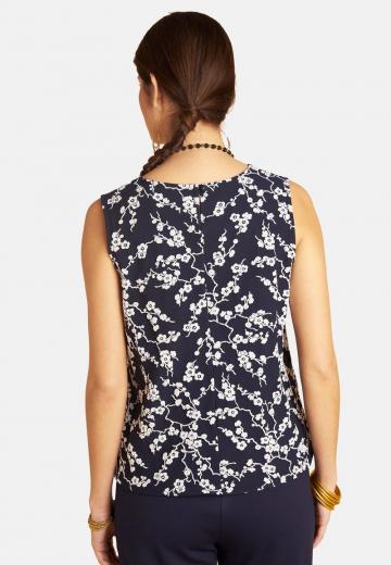 Блузка без рукавов
