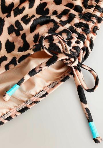 Слитный купальник