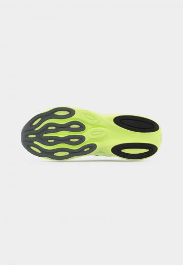 Беговые кроссовки