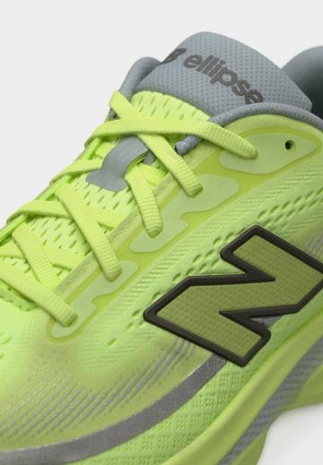 Беговые кроссовки