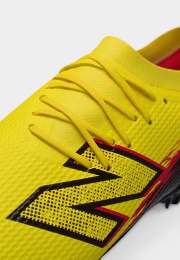 Футбольные бутсы