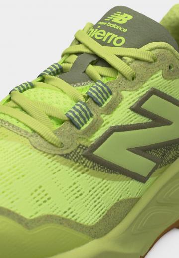 Беговые кроссовки