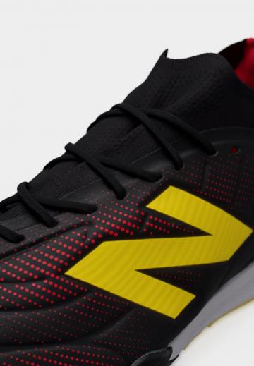 Футбольные бутсы