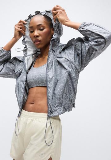 Спортивная куртка