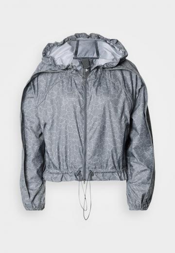 Спортивная куртка