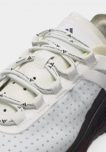 Тренировочные кроссовки