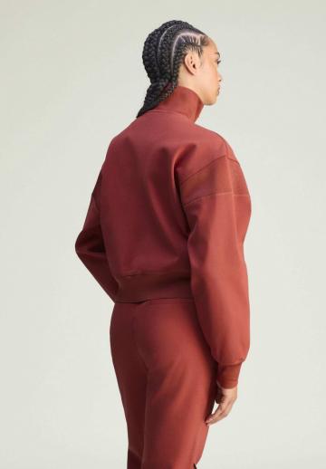 Спортивная толстовка