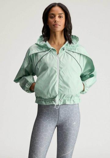 Спортивная куртка