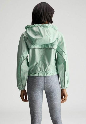 Спортивная куртка