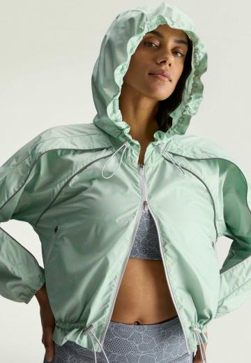 Спортивная куртка