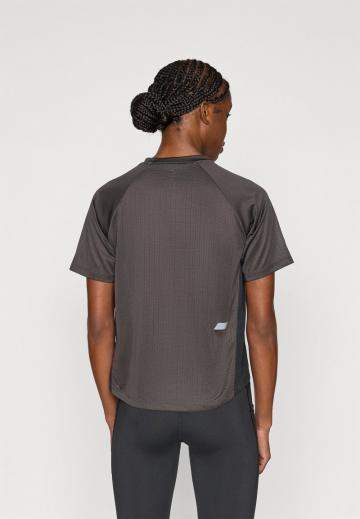 Спортивная майка