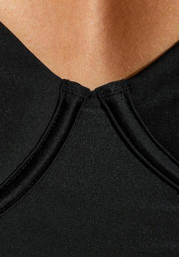 Слитный купальник