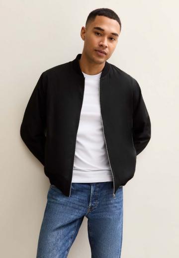 Куртка бомбер