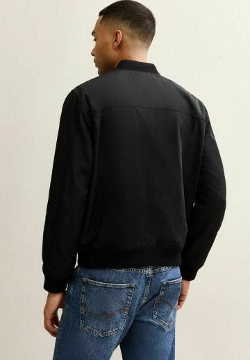 Куртка бомбер