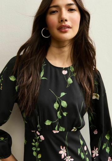 Короткое платье