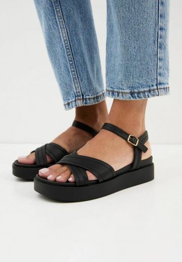 Босоножки на платформе