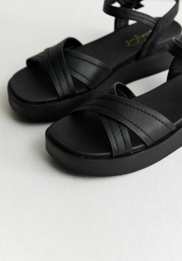 Босоножки на платформе