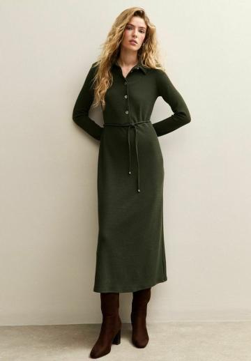 Вязаное платье