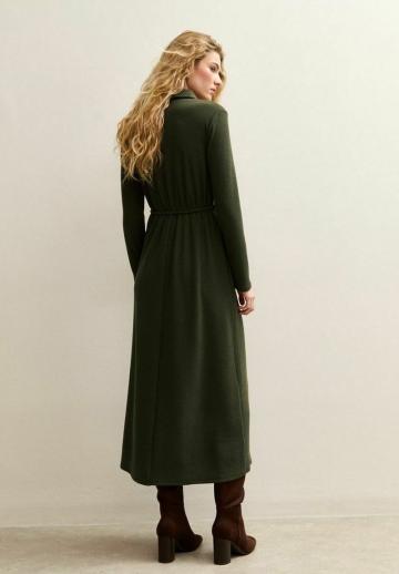 Вязаное платье