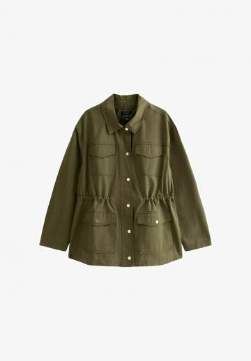 Блейзер с накладными карманами