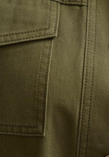 Блейзер с накладными карманами