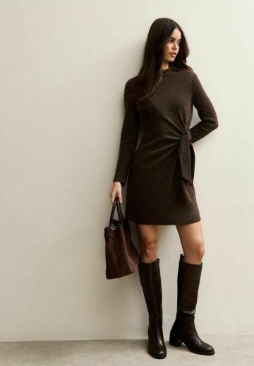 Вязаное платье