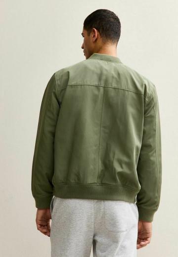 Куртка бомбер