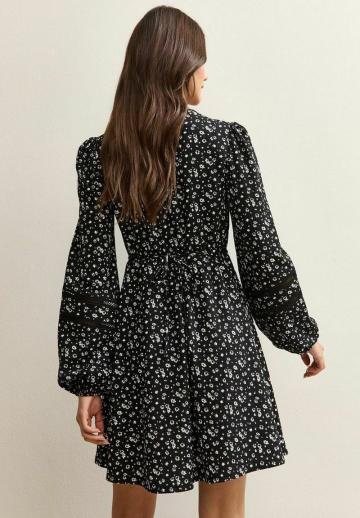 Короткое платье