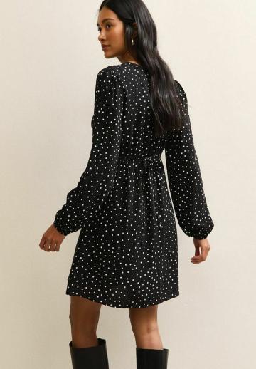 Короткое платье